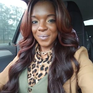 Meet your Posher, Crystal